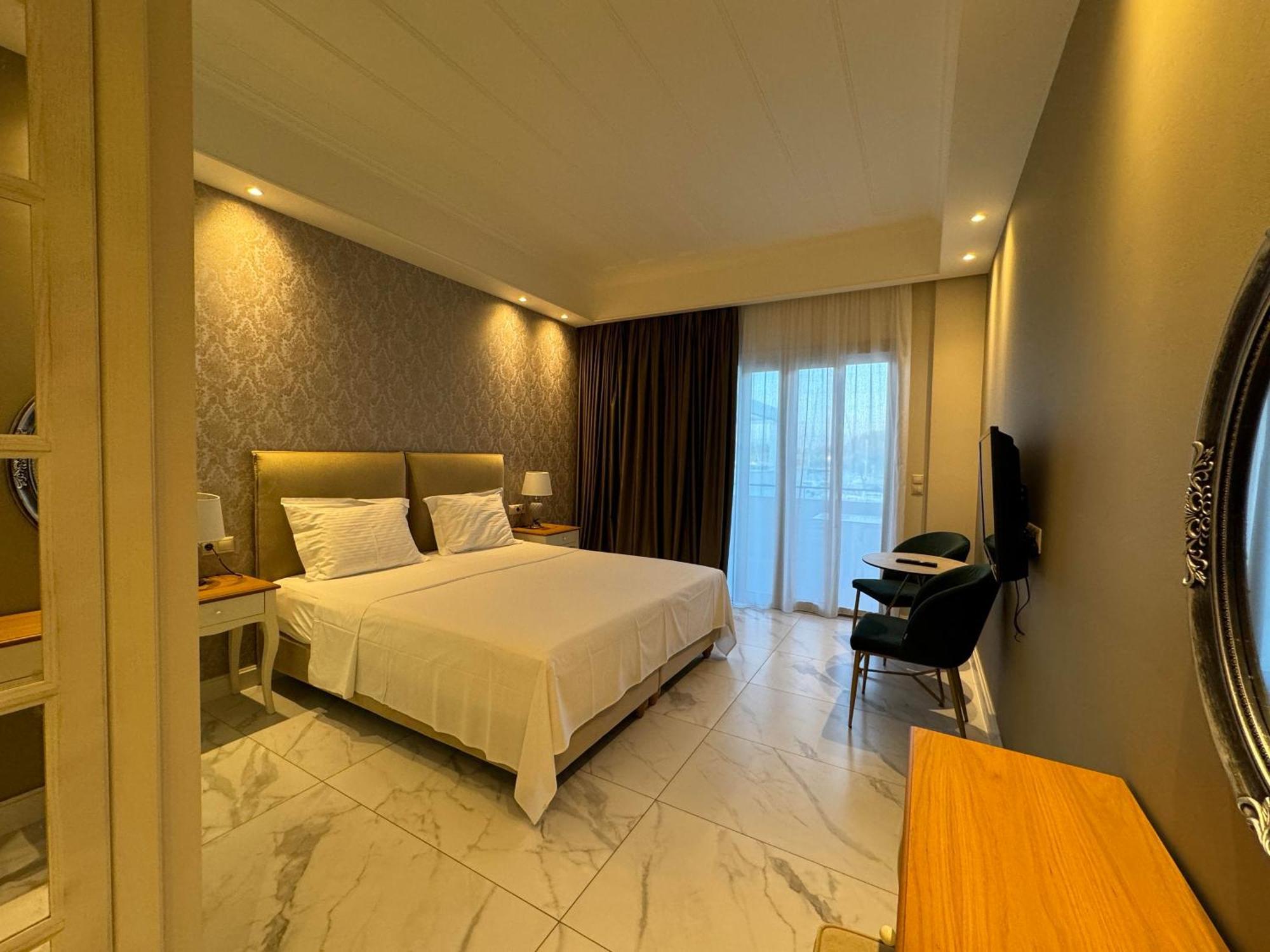 Iris Premium Aparthotel Nidhrion Exteriör bild